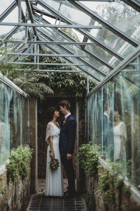 Greenhouse Bridal Portraits, Greenhouse Wedding Photography, Greenhouse Wedding Photos, Greenhouse Elopement, Dark Academia Garden, Garden Wedding Bride, Botanical Garden Photo Shoot, Bride And Groom Pics, Wedding Greenhouse