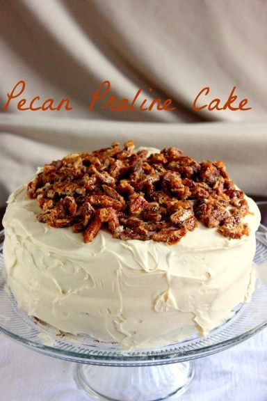 Praline Pecan Cake Pecan Praline Cake, Cake Brown, Praline Cake, Vanilla Cream Cheese, Vanilla Cream Cheese Frosting, Pecan Praline, Cake Platter, Pecan Pralines, Pecan Cake