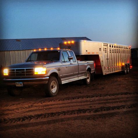 Obs F350 King Ranch, Ranch Truck, Mechanic Business, Livestock Trailers, Cowboy Life, Muscle Truck, Gmc Sonoma, Dream Trucks, Work Horses