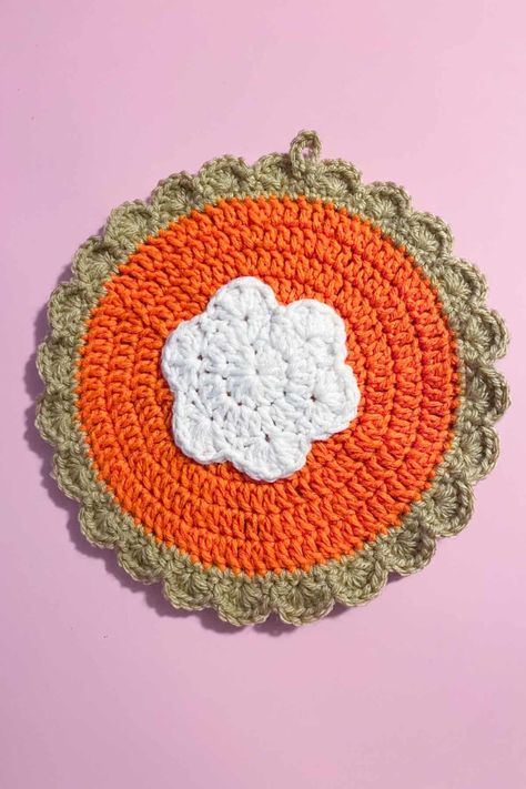 Crochet Pumpkin Pie Hot Pad, Fall Potholders Crochet, Crochet Pumpkin Trivet Pattern, Pumpkin Pot Holder Crochet, Crochet Pattern Picture, Thanksgiving Crochet Pot Holders, Pumpkin Pie Crochet Coaster, Pumpkin Pie Coasters Crochet, Crochet Pumpkin Hot Pad