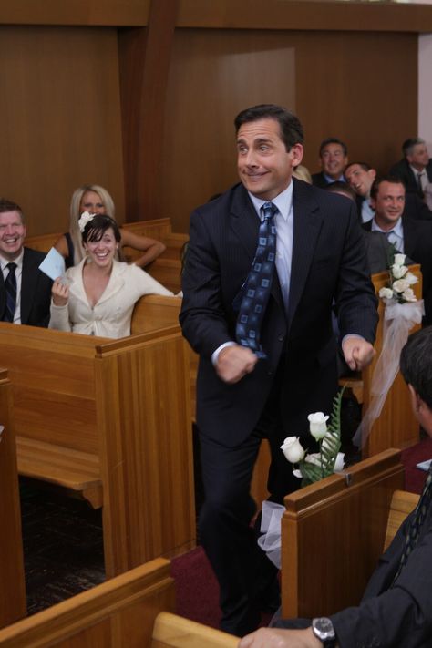 Michael Scott Dancing, Michael Scott The Office, The Office Wedding, Best Of The Office, The Office Characters, Dance Wallpaper, Office Jokes, Office Tv Show, Office Tv