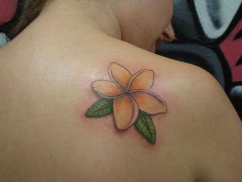 60 Plumeria Tattoo Design Ideas with Meaning – EntertainmentMesh Hippie Flower Tattoos, Plumeria Flower Tattoos, Frangipani Tattoo, Plumeria Tattoo, Polynesian Tattoos Women, Hawaii Tattoos, Tattoo Pictures, Hawaiian Plumeria, Beautiful Flower Tattoos