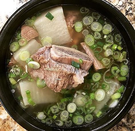 Instant Pot Short Rib Soup (갈비 탕, Kalbi- Tang) Galbi Tang Recipe, Korean Treats, Short Rib Soup, Korean Meals, Rib Soup, Easy Korean Recipes, Spicy Stew, Korean Recipe, Korean Soup