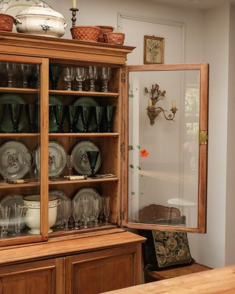 My china & glassware cabinet at home #antiques #anniegoblet #antiquetable #tablescape #maisonfete Cabinet For Glassware, Glassware Display Ideas, Display Glassware, Glassware Cabinet, Glassware Display, Antique Table, August 15, Art Table, Display Cabinet