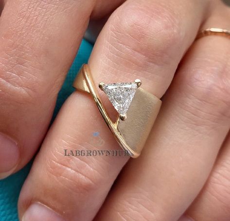 Trillion Cut Ring, Rough Diamond Engagement Ring, Wedding Ring Diamond, Mohs Scale, Vintage Engagement Ring, Unique Ring, Vintage Engagement, Ring Diamond, Moissanite Ring