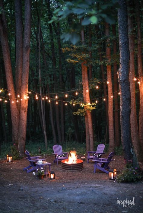 Ideas for a Color-Inspired Backyard Fire Pit Makeover #firepit #backyard #decor #style #ideas #outdoor #decorating Fire Pit Forest, Forest Fire Pit, Wooded Backyard Ideas, Fire Pit In The Woods, Cabin Fire Pit, Outdoor Fire Pit Area, Country Garden Decor, Types Of Fire, Fire Pit Area