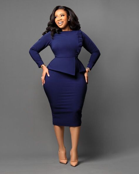 Coperate Gown Styles, Corporate Gowns For Church, Working Dress For Women, Corporate Dresses Classy, Office Gown Styles, Official Dresses For Work, Formal Skirt Outfit, Office Gown, Serwaa Amihere