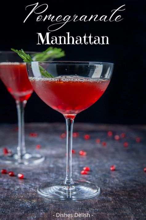 Alcoholic Drinks Aesthetic, Cocktail Contest, Pomegranate Cocktail Recipes, Espresso Recipe, Pomegranate Cocktail, Classic Manhattan Cocktail, Manhattan Cocktail Recipe, Martini Espresso, Manhattan Recipe