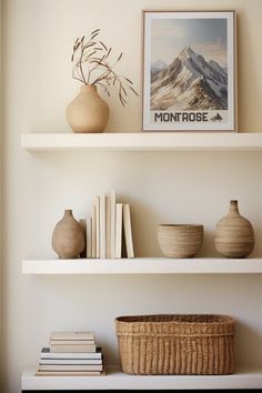 Boho Inspiration, Pantone Colors, Organic Decor, Brown And Beige, White Room, Apartment Inspiration, Minimalist Living Room, Interior Inspo, Shelf Decor