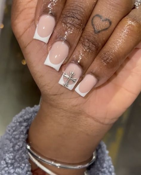 Short Cute French Tip Nails, Nail Inspo With Cross Charm, White Short Nails Ideas, Short Nails With Cross Charm, Pink Nails With Cross Charm, Short White French Tip Nails, Nails W Cross Charms, Cross Nail Charm Nails, Claw Nails