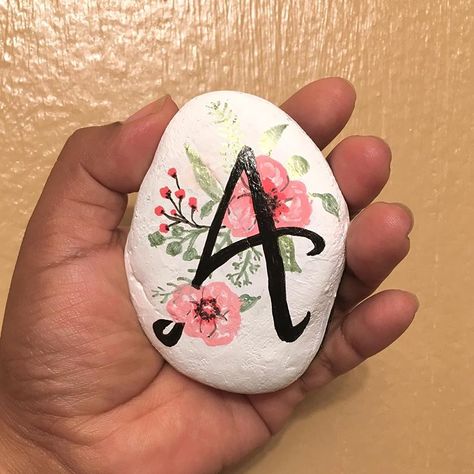 Monogram Painting, Be Cool, Rock Painting, Stone Painting, Painted Rocks, Cute Designs, Things To Think About, Monogram, Stone