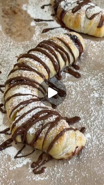 Banana Puff Pastry, Puff Pastry Chocolate, Pastry Chocolate, Chocolate Pastry, Sugar Eggs, Real Quick, My Food, Middle Eastern Recipes, Chocolate Banana