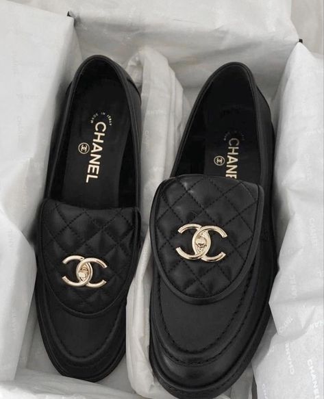 Moccasins Outfit, Chanel Loafers, Pretty Sneakers, Moccasin Shoes, Fake Designer Bags, Chanel Resort, Moccasins Shoes, Fancy Shoes, Girly Shoes