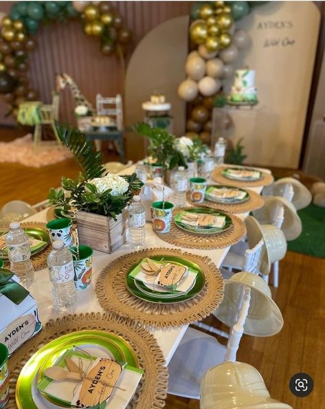 Wild One Birthday Table Set Up, Safari Baby Shower Decorations, Birthday Party Checklist, Dinosaur Birthday Theme, Safari Kids, Baby Shower Safari Theme, Wild One Birthday Invitations, Jungle Theme Birthday, Safari Theme Birthday