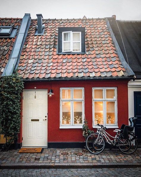 ===================================== 🌍 Malmo Sweden ===================================== P H O T O B Y @themodernleper… Casa Country, Cosy Living, Cabin In The Woods, Red House, Cute House, Old Buildings, Pretty House, Beautiful Buildings, Little Houses