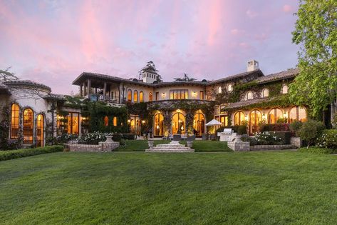 Los Angeles Mansions, Sugar Ray Leonard, Ray Leonard, Beverly Hills Real Estate, Oval Pool, Coldwell Banker Real Estate, Italian Architecture, Pacific Palisades, Residential Real Estate