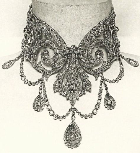 1000+ ideas about Royal Jewels on Pinterest | Jewels, Diamond ... Victorian Choker, Trendy Jewerly, Jewel Necklace, Necklace Diamond, Royal Jewels, Women Necklace, Old Fashion, Royal Jewelry, Crown Jewels