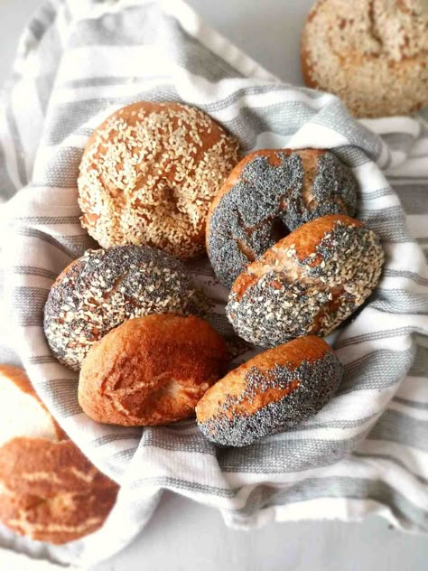 Gluten-Free Sourdough Bagels (+Discard Option) - Natasha's Home Gluten Free Sourdough Bagels, Gf Sourdough Discard Recipes, Sourdough 101, Sourdough Ideas, Gluten Free Sourdough Starter, Vegan Bagel, Sourdough Bagels, Gluten Free Bagels, Bread Sourdough