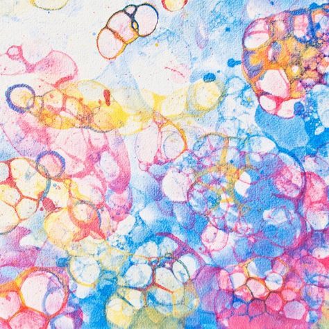 Watercolor bubbles -  learn how to make bubble paper with your kids Water Colour Bubbles, Popped Bubble Art, Bubble Art Painting, Watercolor Bubbles Painting, Bubble Art For Kids, Art With Bubbles, Bubble Printing, Bubble Watercolor, Catherine Rains