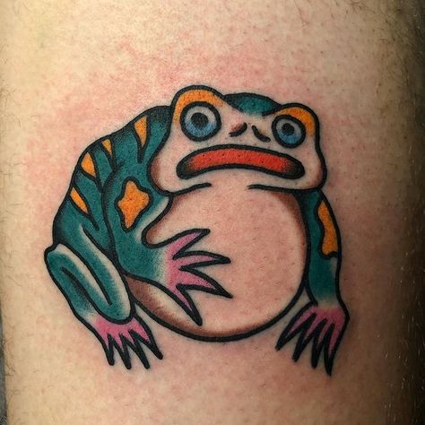 @thetrueskuggan on Instagram: “🐸 from my flash! 💌 DM for appointments. #traditionaltattoos #classictattooing #frogtattoo #boldtattooart #bright_and_bold #södermalm” Japanese Frog Tattoo Traditional, Frog Tattoo Traditional, Traditional Frog Tattoo, Japanese Frog Tattoo, Banjo Frog, Old School Traditional Tattoo, Japanese Frog, Old School Traditional, Traditional Tattoo Flowers