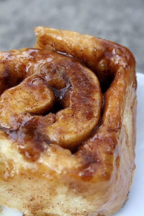 I’m back home in Boston for Thanksgiving break and it’s great to see family, friends, and my old stompin’ … Continue Reading Cinnamon Bun Recipe, Broma Bakery, Cinnamon Rolls Homemade, Sticky Buns, Bread Bun, Bun Recipe, Cinnamon Rolls Recipe, Cinnamon Buns, Cinnamon Roll