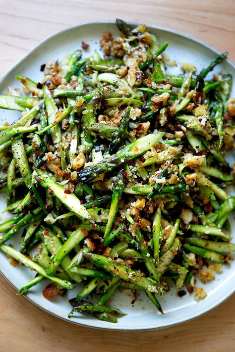 Raw Asparagus Salad with Walnuts & Parmesan | Alexandra's Kitchen Cauliflower Asparagus Recipes, Green Asparagus Recipes, Vegetable Forward Meals, Creative Salad Ideas, Salad With Asparagus, Salad With Walnuts, Crunchy Bread, Veg Salad, Asparagus Recipes