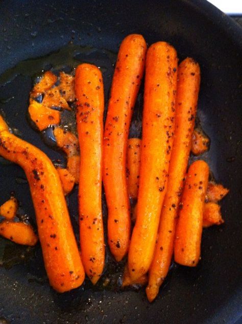 Brown sugar glazed carrots Easy Honey Glazed Carrots, Frying Pan Recipes, Brown Sugar Glazed Carrots, Carrots Side Dish, Roasted Potatoes And Carrots, Maple Glazed Carrots, Glazed Carrots Recipe, Honey Glazed Carrots, Brown Sugar Glaze