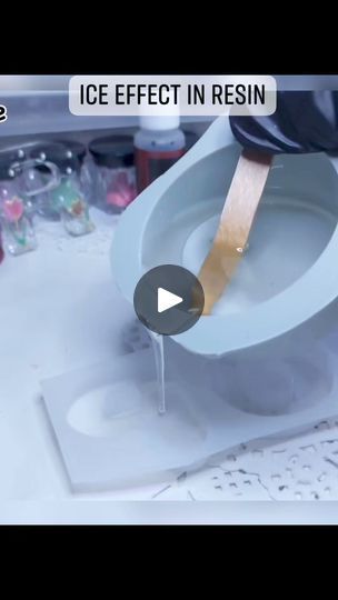 Uv Resin Ideas, Resin Hacks, Ice Effect, Resin Tips, Ice Resin, Resin Crafts Tutorial, Resin Ideas, Resin Projects, Resin Tutorial