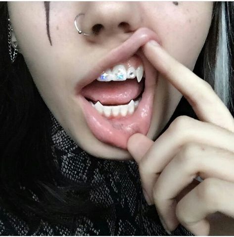 Permanent Fangs, Xowie Jones, Teeth Aesthetic, Mouth Piercings, Canine Tooth, Tooth Gems, Vampire Fangs, Face Piercings, Vampire Teeth