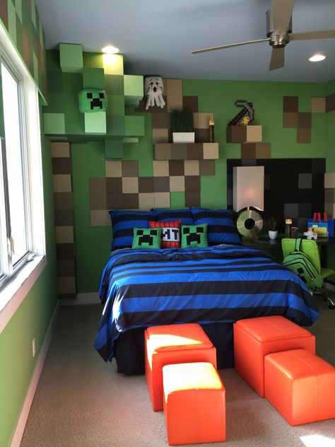 Great Minecraft styled room! Minecraft Themed Bedroom Ideas, Mine Craft Bedroom, Minecraft Decor Room, Minecraft Decor For Bedroom, Minecraft Rooms Bedrooms, Minecraft Theme Bedroom, Boys Minecraft Bedroom Ideas, Minecraft Diy Bedroom, Kids Minecraft Bedroom