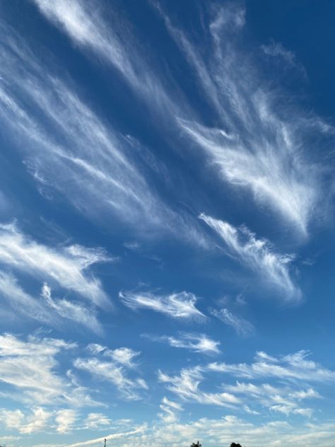 Cirrus Clouds Aesthetic, Cirrus Cloud, Flint Hills, Drawing People Faces, Clouds Photography, Cloud Painting, Sky And Clouds, Greek Gods, Character Aesthetic