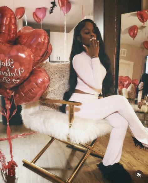 Valentines Day Photoshoot, Black Ponytail Hairstyles, Bratz Inspired Outfits, Chill Fits, Polaroid Pictures, Flower Therapy, Pink Valentines, Black Love Art