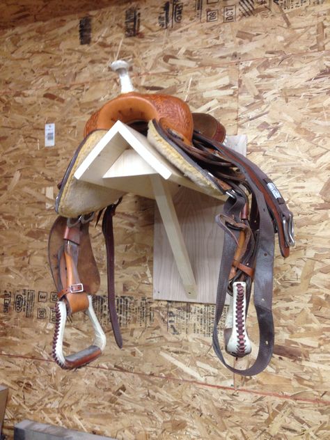 Tack Shed Ideas, Horse Tack Rooms, Horse Farm Ideas, Barn Hacks, Diy Horse Barn, Horse Barn Ideas Stables, Horse Barn Designs, Horse Shelter, Saddle Rack