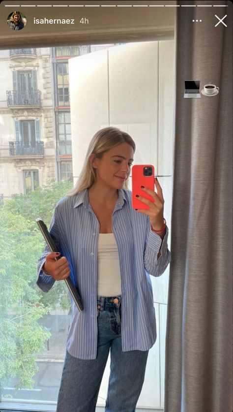 Blue Shirt Outfits Women, Blue Shirt Women Outfit, Shirt Outfits Women, Study Outfits, Blue Striped Shirt Outfit, Oversized Shirt Outfit, Blue Shirt Women, Mode Zara, Casual Outfit Inspiration