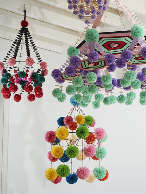 Pom Pom Installation, Polish Pajaki, Polish Chandelier, Crafternoon Tea, Zero Waste Christmas, Crystal Suncatchers Diy, Paper Chandelier, Folk Decor, Pom Pom Decorations