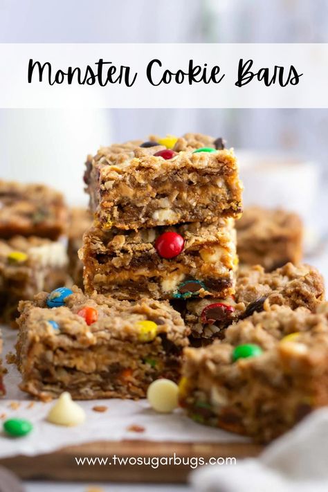 Quick and easy monster cookie bars! They are soft, chewy and full of peanut butter. The best part is they mix up in one bowl by hand! Monster Bars Recipe, Monster Bars, Monster Cookie Bars Recipe, Oat Bars Healthy, Blondies Recipe Easy, Apple Pie Bars Recipe, Oat Bar Recipes, Monster Cookie Bars, Cookie Dough Bars