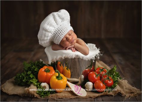 This is what you get when two fantastic chef's fall in love... Mommy & daddy's love story began in Culinary Arts school, so it was only fitting that we incorporate that into baby Mason's photos somehow! We started dreaming up this adorable photo when I first met mom & dad for their… Baby Chef, Crochet Baby Photo Prop, Monthly Baby Pictures, Newborn Baby Photoshoot, Baby Shoot, Baby Boy Photography, Baby Cocoon, Newborn Baby Photos, Baby Props