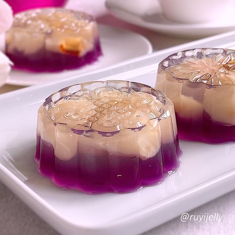 NA Jelly Mooncake Recipe, Lychee Recipes, Jelly Mooncake, Lychee Jelly, Agar Agar Jelly, Mooncake Recipe, Agar Jelly, Jelly Sweets, Gelatin Recipes