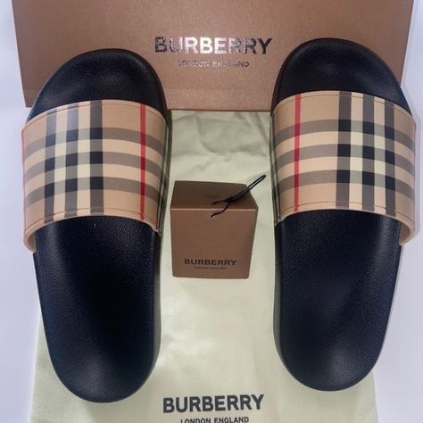 Burberry Slides Outfit, Burberry Slippers, Burberry Slides, Burberry Sandals, Custom Sneakers Diy, Cute Slides, Pretty Sneakers, Crocs Fashion, Designer Slides