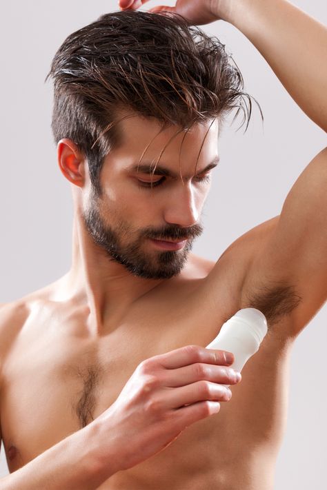 There are a lot of options out there for natural deodorant. It can be overwhelming, especially if you're trying to cut down on your toxic load. We’ve tested a lot of different products and found these 6 to be the best natural deodorants for men. Deodorant Ads, Male Deodorant, Morning Tips, Men Deodorant, Best Natural Deodorant, Health Blogs, Ad Ideas, Skincare Products Photography, Nivea Men