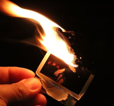 Burning Photos Aesthetic, Burning House Aesthetic, Sapnap Aesthetic, Burning Aesthetic, Burning House, Barty Crouch Jr, Oliver Wood, Fire Photography, Heavy Heart