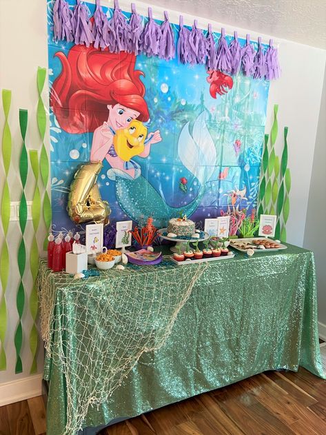 Disney Ariel Birthday Party Ideas, Ariel First Birthday Party, Little Mermaid First Birthday Party, Little Mermaid Pool Party, Little Mermaid Theme Party, Little Mermaid Party Ideas, The Little Mermaid Birthday Party, Mermaid Party Ideas, Mermaid Birthday Party Food