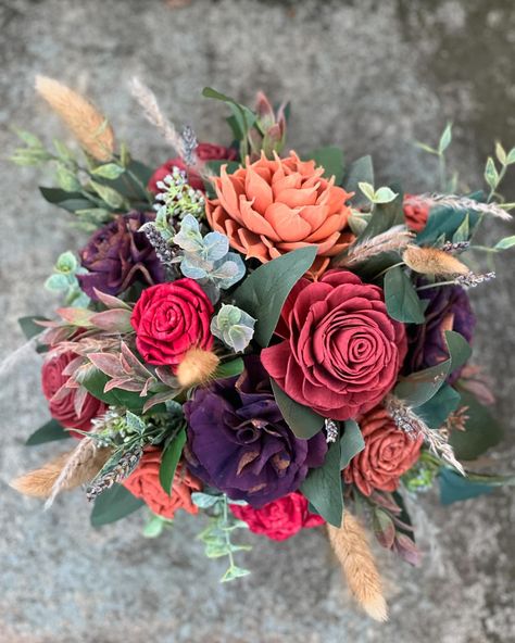 A romantic fall vibe with a boho twist. I love all the ways you can play with colors with wood flowers. Custom orders for arrangements are opened back up on the site with more being added each week! Pick your arrangement size, choose your colors or let me (florists choice) and choose shipping or pick up. #ctflorist #solawoodflowers #flowerarrangements #giftideas #flowersofinstagram #fauxflowers More Friends, Boho Twists, Flower Bar, Wood Flowers, Faux Flowers, Fall Vibes, All The Way, Custom Orders, Florist