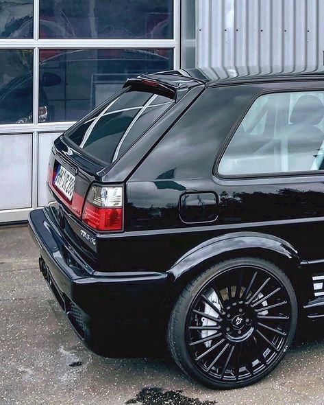 12.3k Likes, 53 Comments - Golf MK2 Lovers (@golfmk2lovers) on Instagram: “Black beauty 🤩😎😍🖤 🔑:tag the owner ———————— #golfmk2lovers #sideshotsunday ———————— #vw #volkswagen…” Golf Mk2 Tuning, Jetta A4, City Golf, Volkswagen Golf Mk1, Vw Golf 1, Vw Mk1, Golf Mk3, Golf Mk2, Big Boy Toys