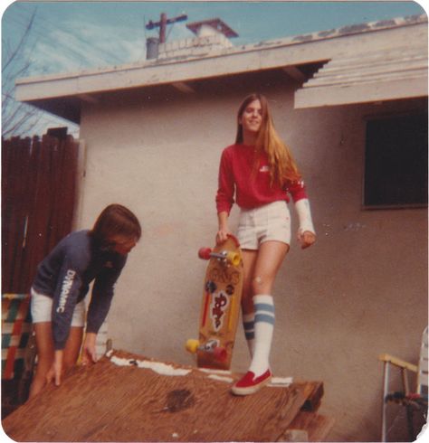 70s Skater Style, 70s Skater Aesthetic, Summer In The 70s, 1970s Summer Aesthetic, 70s Southern Aesthetic, California Skater Aesthetic, 70s Girl Aesthetic, 70s Skater Girl, Retro Girl Aesthetic