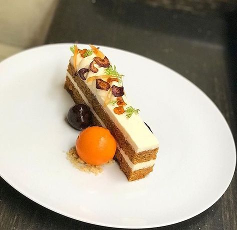 Gramercy Tavern, carrot cake Plated Carrot Cake Desserts, Carrot Cake Plating Ideas, Carrot Cake Entremet, Carrot Cake Fine Dining, Deconstructed Carrot Cake, Carrot Cake Plating, Carrot Cake Plated Desserts, Fancy Carrot Cake Decoration, Fancy Carrot Cake