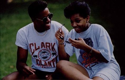 #CAU #ClarkAtlantaUniversity #college People Chilling, Hbcu Aesthetic, Film Cam, Clark Atlanta University, Black Joy, Giving Love, Fake Dating, African American Culture, College Aesthetic