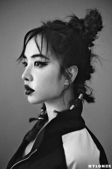 Jolin Tsai, Dragon Tattoo Art, Girl Face Tattoo, Human Pictures, Pop Queen, Interesting Faces, Female Singers, Girls Rock, Her Music