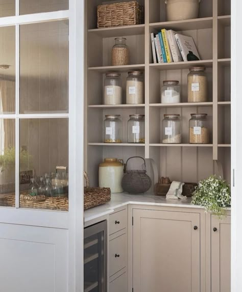 Pantry Nook, House Nine Design, Beautiful Pantry, Cozy Cottage Kitchen, Pantry Inspiration, House Pantry, Pantry Laundry Room, Kitchen Larder, Lake House Kitchen