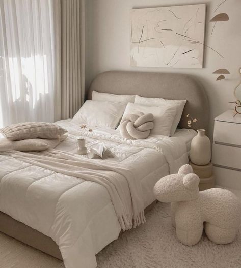 White Bed, Bedroom Decor Cozy, Redecorate Bedroom, Cozy Room Decor, Room Design Bedroom, Bedroom Refresh, Dream Room Inspiration, Room Makeover Bedroom, Room Makeover Inspiration